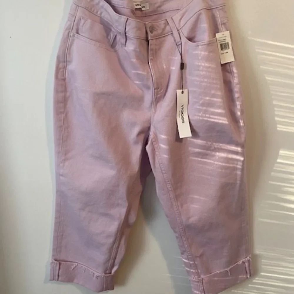 Vigoss Marley Lavender 5 pocket capris, size 14W